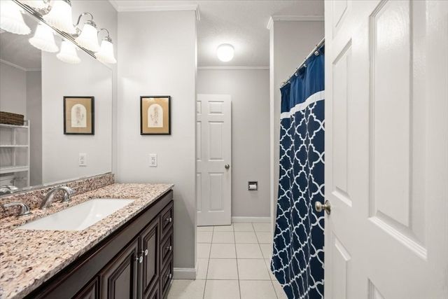 750 Whittenton St 124, Taunton, MA 02780