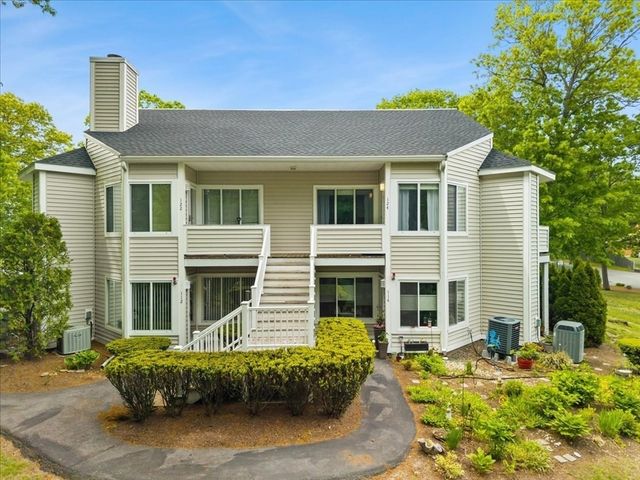 750 Whittenton St 124, Taunton, MA 02780
