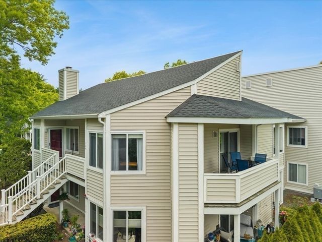 750 Whittenton St 124, Taunton, MA 02780