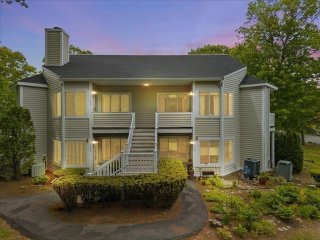750 Whittenton St 124, Taunton, MA 02780