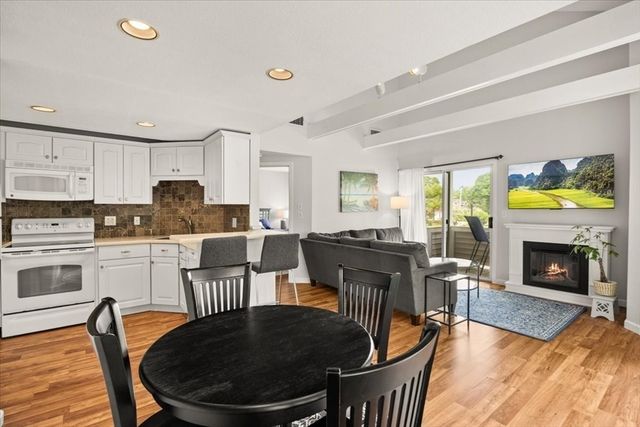 750 Whittenton St 124, Taunton, MA 02780