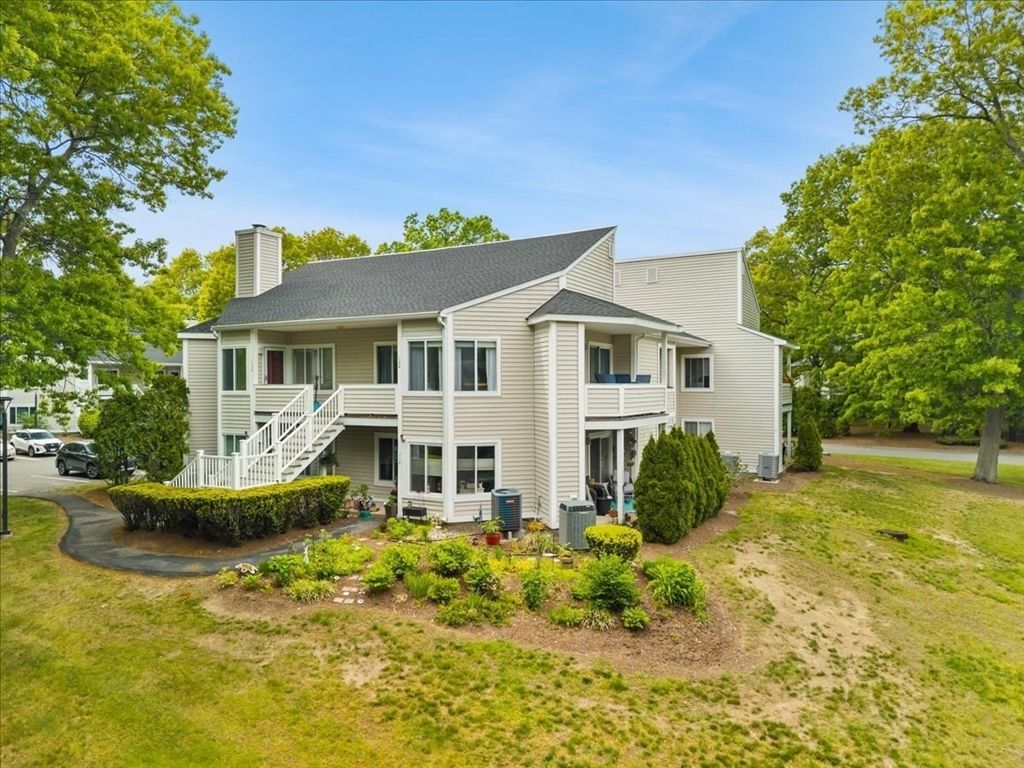 750 Whittenton St 124, Taunton, MA 02780