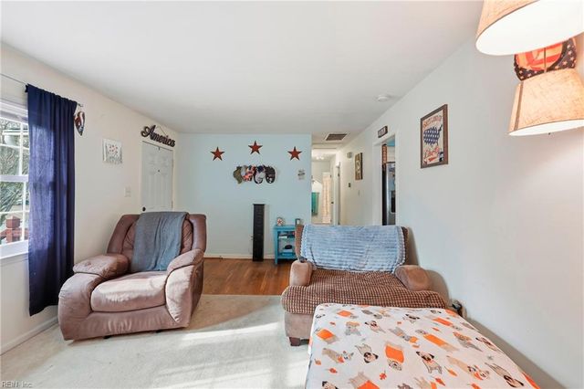 62 Sandra DR, Newport News, VA 23608