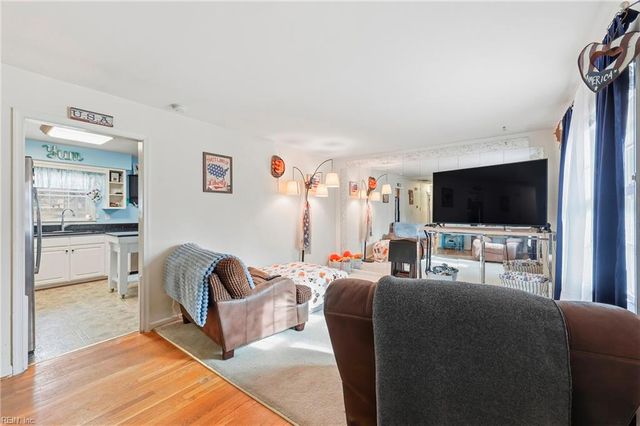 62 Sandra DR, Newport News, VA 23608