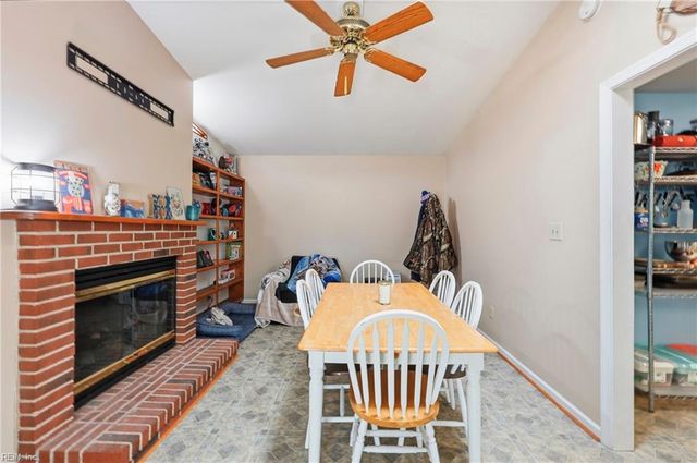 62 Sandra DR, Newport News, VA 23608