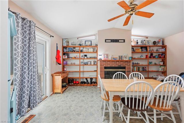 62 Sandra DR, Newport News, VA 23608