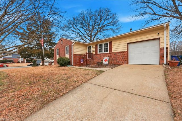 62 Sandra DR, Newport News, VA 23608