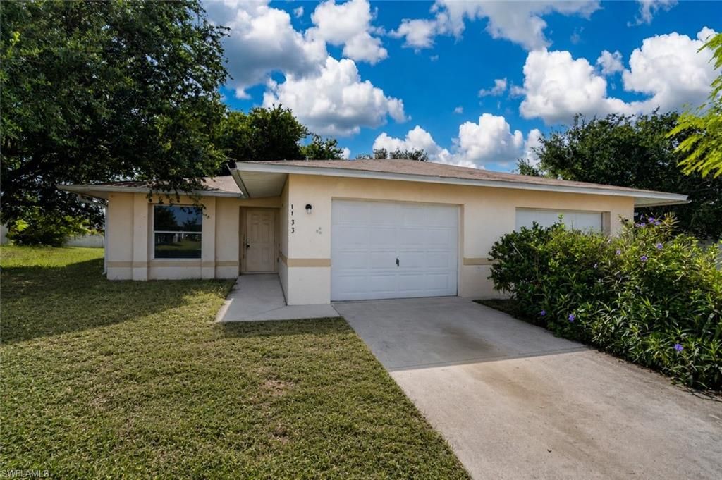 1133/1135 Gordon AVE S, LEHIGH ACRES, FL 33973 — exterior