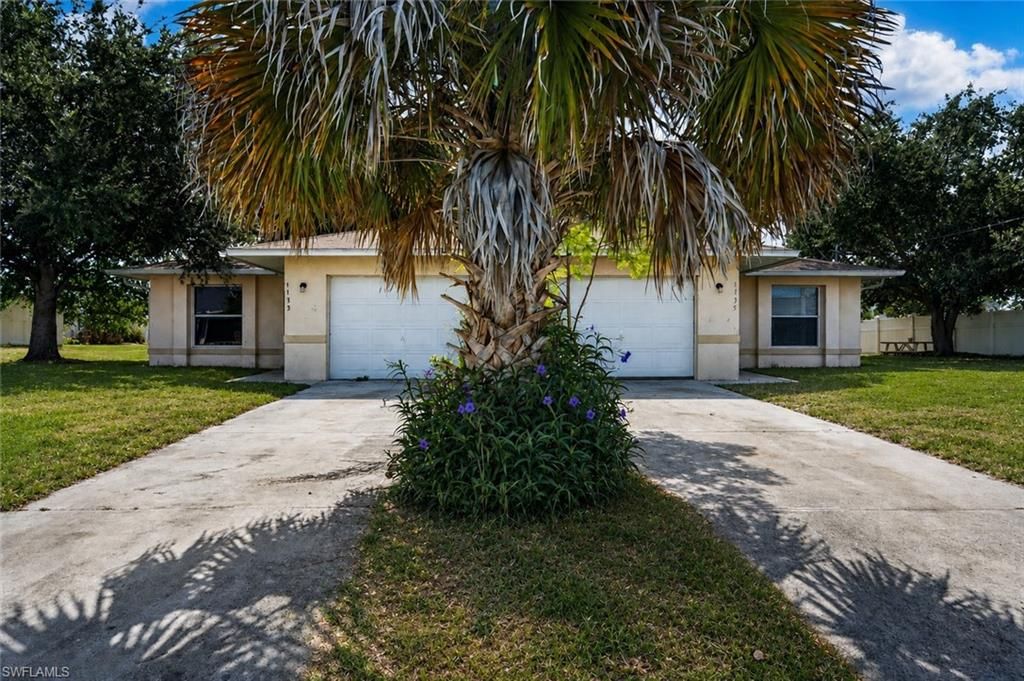 1133/1135 Gordon AVE S, LEHIGH ACRES, FL 33973 — photo 3