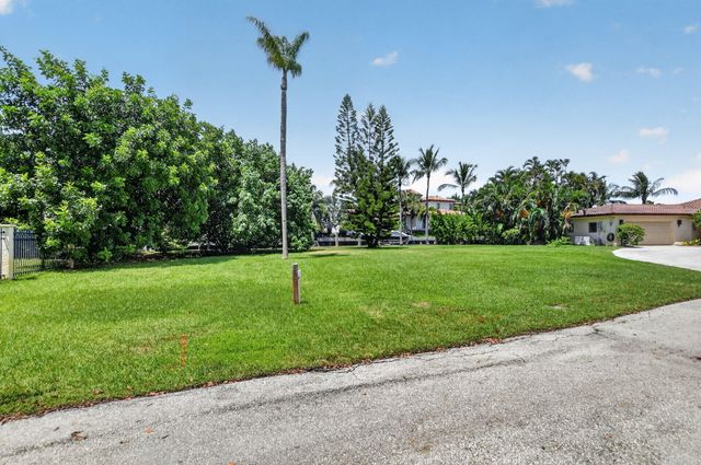 823 PALMER Road, Boynton Beach, FL 33483