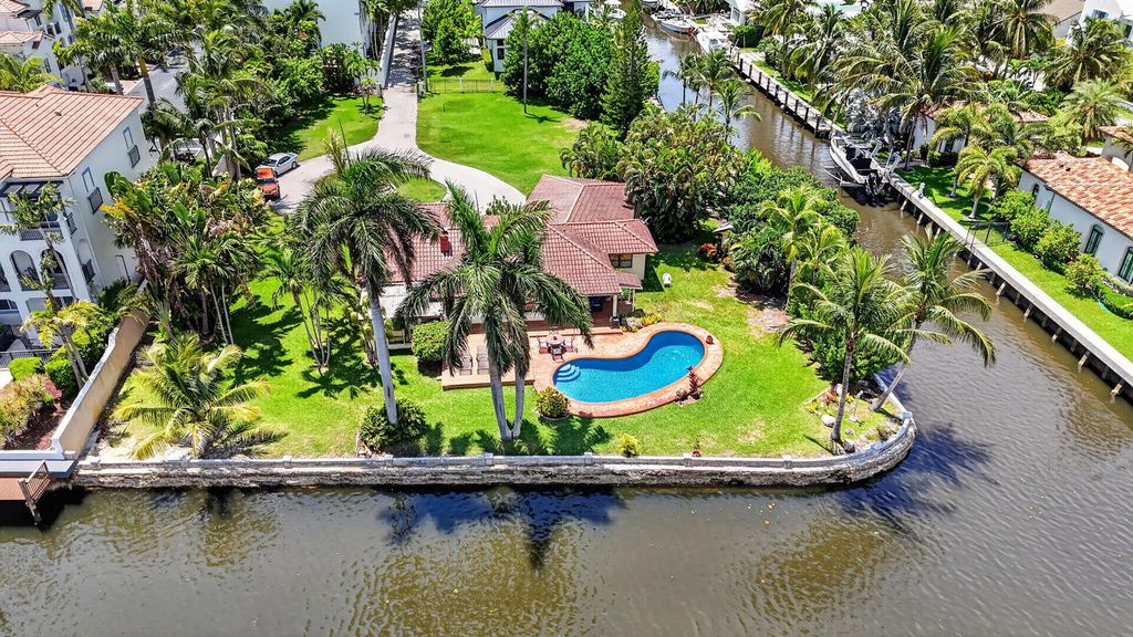 823 PALMER Road, Boynton Beach, FL 33483