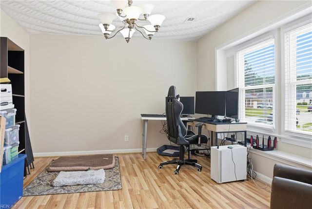 2560 Roundtree CIR, Chesapeake, VA 23323