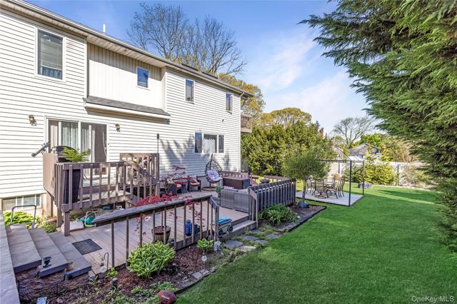 27 Cypress Drive, Kings Park, NY 11754