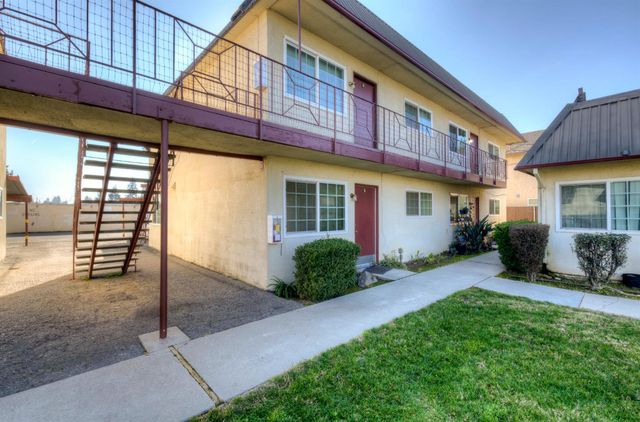 1228 Jefferson Avenue, Clovis, CA 93612