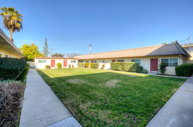 1228 Jefferson Avenue, Clovis, CA 93612