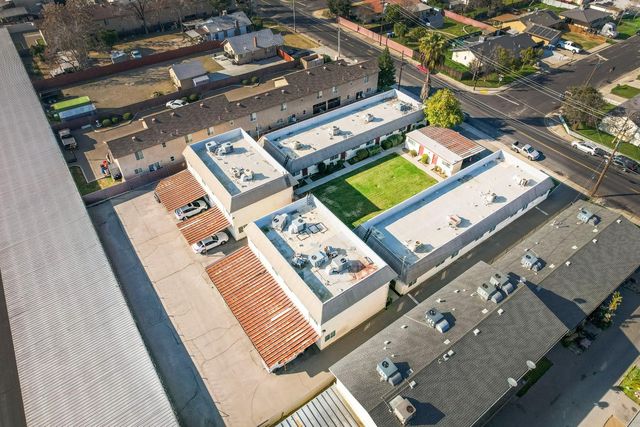 1228 Jefferson Avenue, Clovis, CA 93612