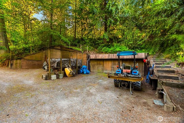 4736 Cooper Point Road NW, Olympia, WA 98502