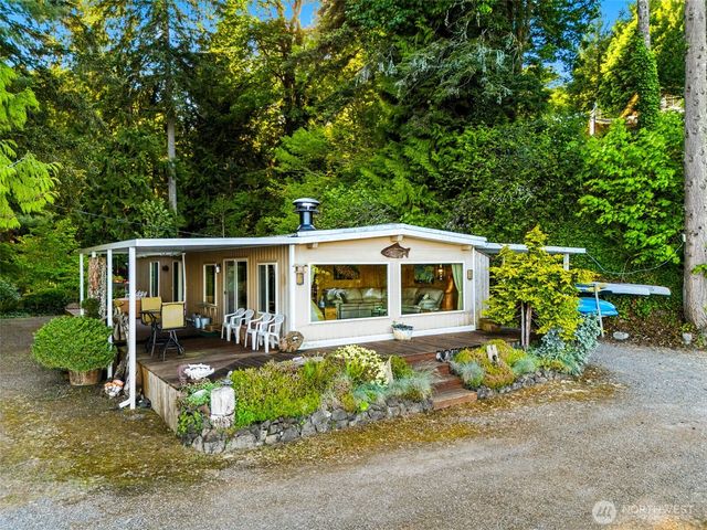 4736 Cooper Point Road NW, Olympia, WA 98502