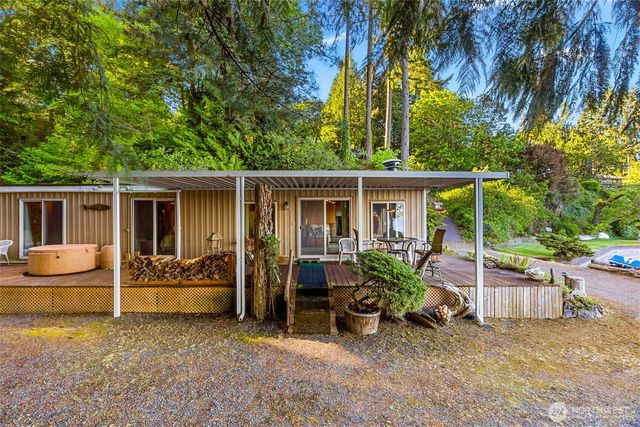 4736 Cooper Point Road NW, Olympia, WA 98502
