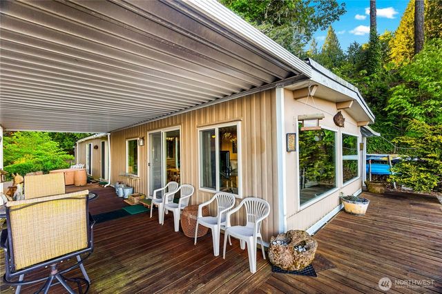 4736 Cooper Point Road NW, Olympia, WA 98502
