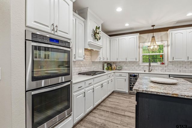 101 Gleneagles Dr, Mt Pleasant, TX 75455