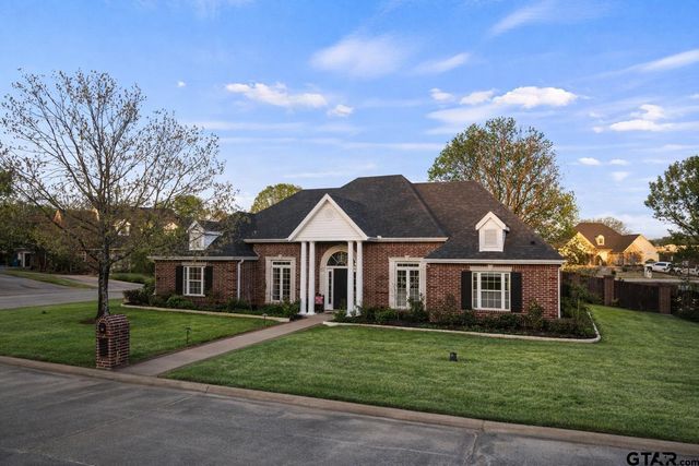 101 Gleneagles Dr, Mt Pleasant, TX 75455