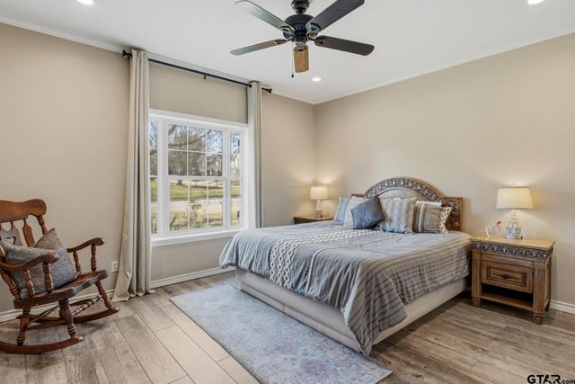 101 Gleneagles Dr, Mt Pleasant, TX 75455