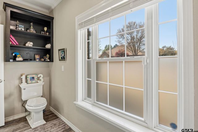 101 Gleneagles Dr, Mt Pleasant, TX 75455