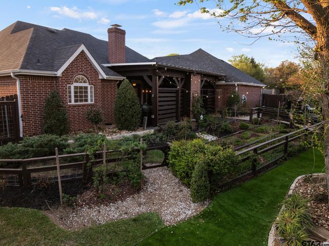 101 Gleneagles Dr, Mt Pleasant, TX 75455