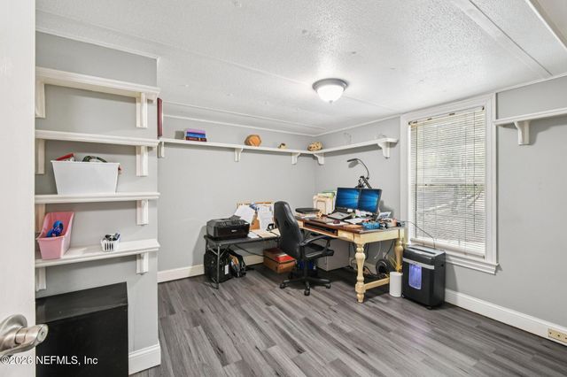 2001 LIBERTY Way, Middleburg, FL 32068