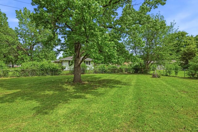1201 W Edgewood Street, Springfield, MO 65807