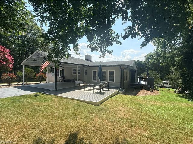 555 Shady Lane, Wilkesboro, NC 28697