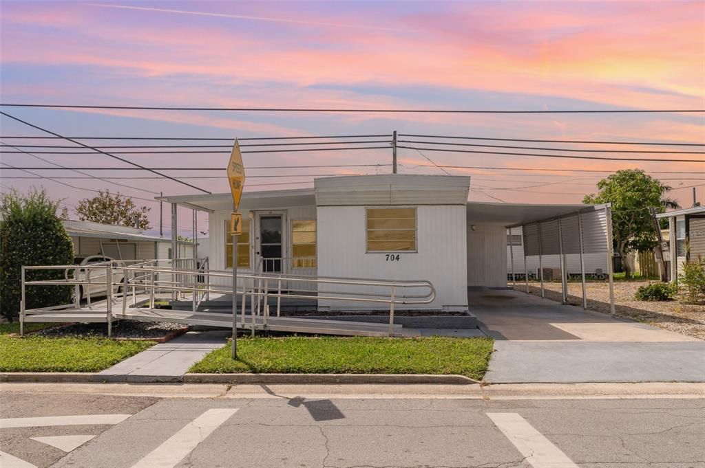704 49TH AVENUE W, Bradenton, FL 34207