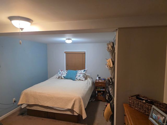 8255 S 900 West Road, San Pierre, IN 46374