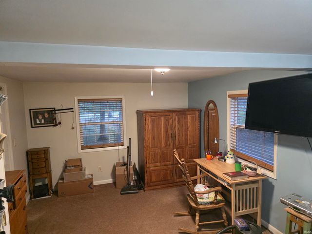 8255 S 900 West Road, San Pierre, IN 46374