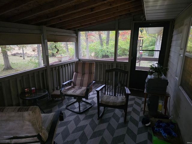 8255 S 900 West Road, San Pierre, IN 46374