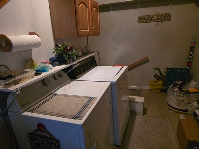 8255 S 900 West Road, San Pierre, IN 46374