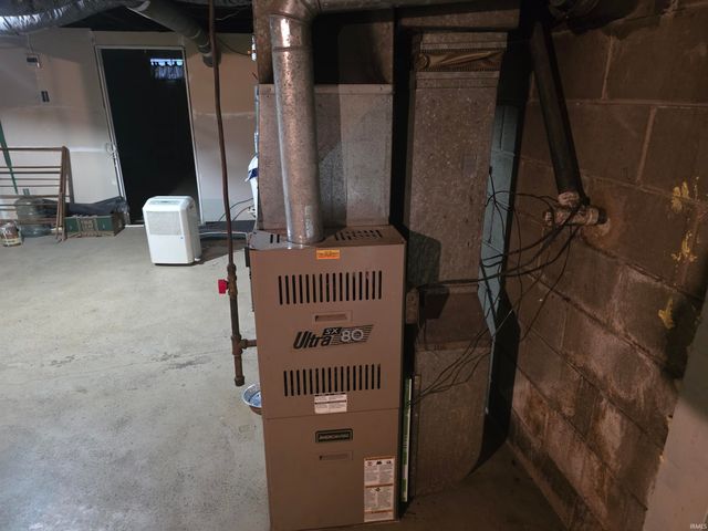 8255 S 900 West Road, San Pierre, IN 46374