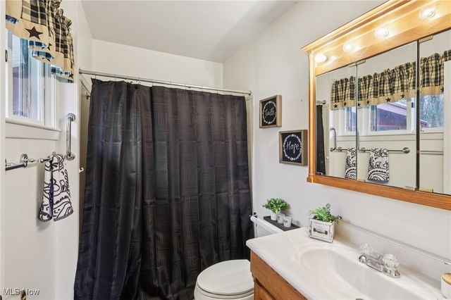 1715 Pleasantview Avenue, Ashtabula, OH 44004