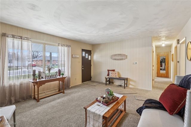 1715 Pleasantview Avenue, Ashtabula, OH 44004