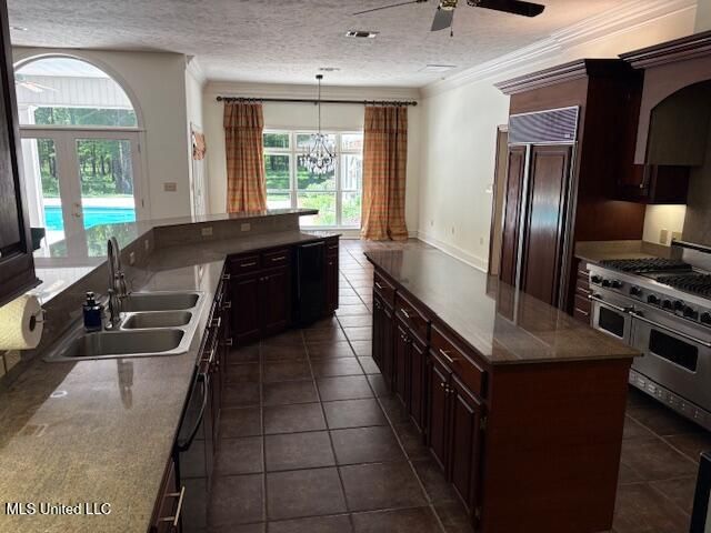 2205 E Third Street, Forest, MS 39074