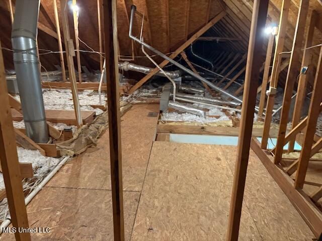 2205 E Third Street, Forest, MS 39074