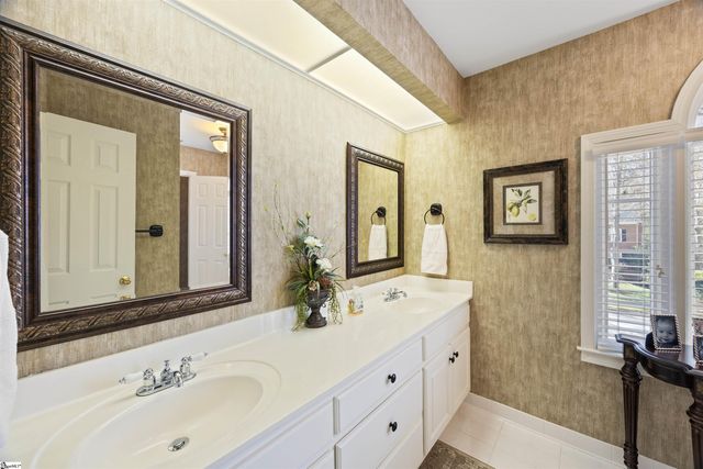 104 Laurel Oak Trail, Simpsonville, SC 29681