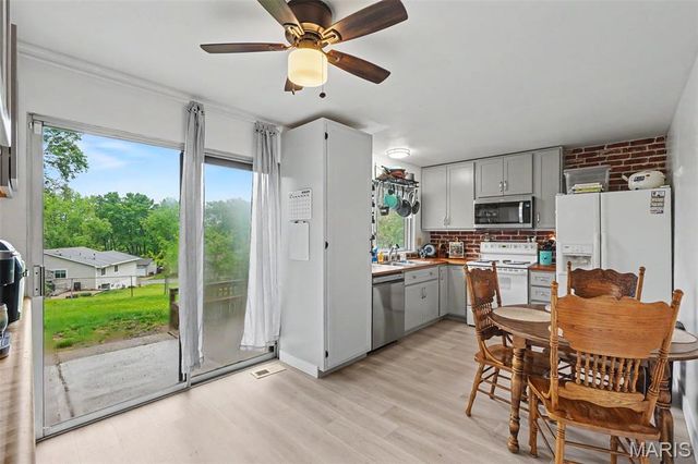 1767 Williamsburg Drive, Barnhart, MO 63012