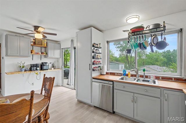 1767 Williamsburg Drive, Barnhart, MO 63012