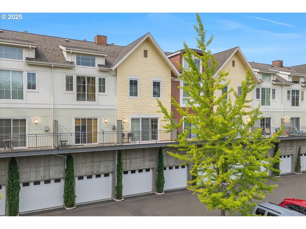 10606 Se MAIN St 212, Milwaukie, OR 97222