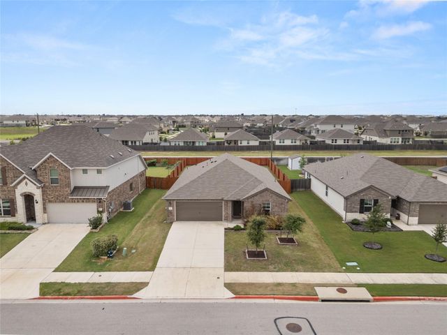 105 Saviano RD, Hutto, TX 78634