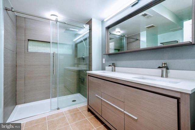 1930 18th St NW Apt B1, Washington, DC 20009