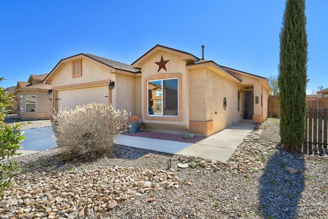 58 Avenida Jardin, Los Lunas, NM 87031