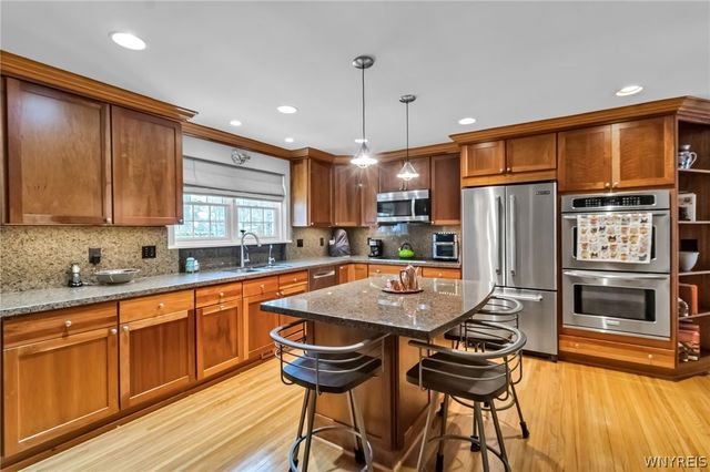 44 Parkwood Drive, Amherst, NY 14226